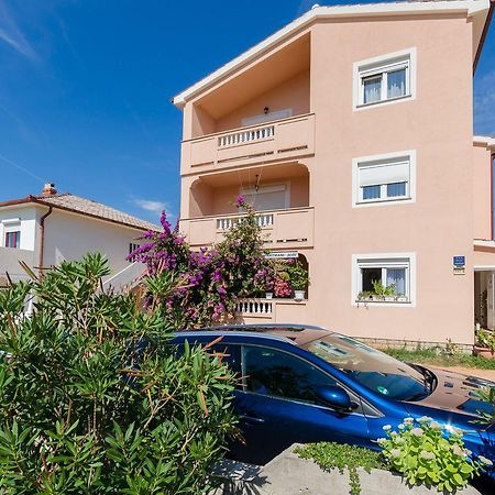 Apartments Jasmin Barbat na Rabu Εξωτερικό φωτογραφία