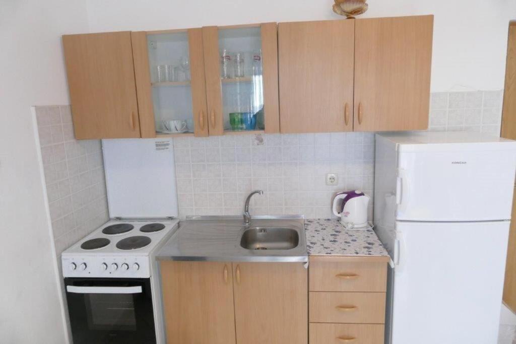 Apartments Jasmin Barbat na Rabu Εξωτερικό φωτογραφία