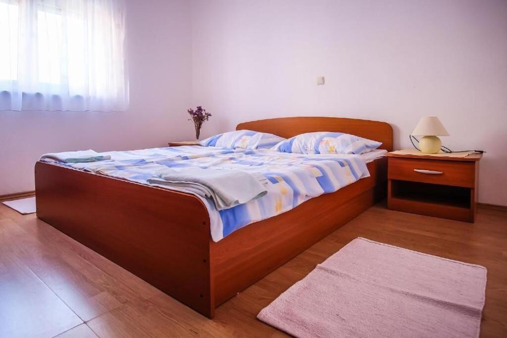 Apartments Jasmin Barbat na Rabu Εξωτερικό φωτογραφία