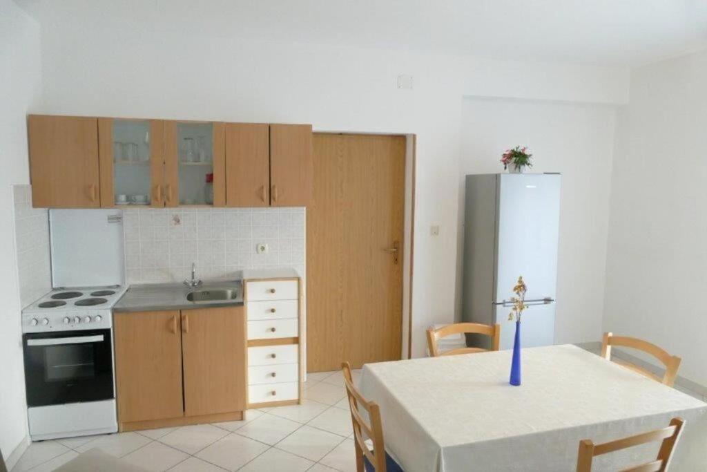 Apartments Jasmin Barbat na Rabu Εξωτερικό φωτογραφία