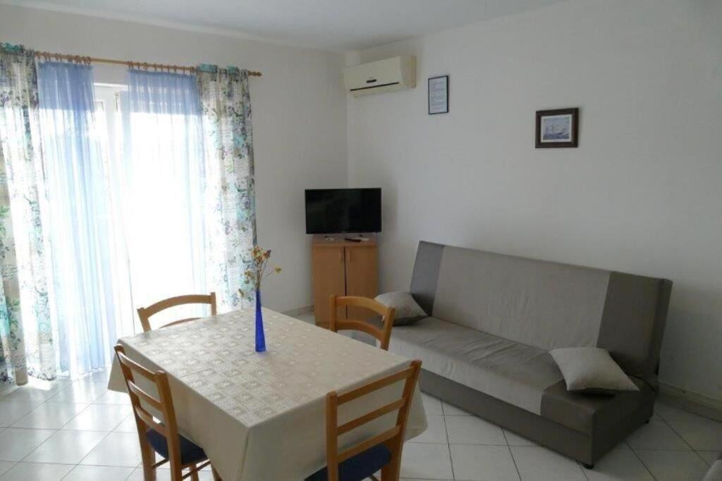 Apartments Jasmin Barbat na Rabu Εξωτερικό φωτογραφία