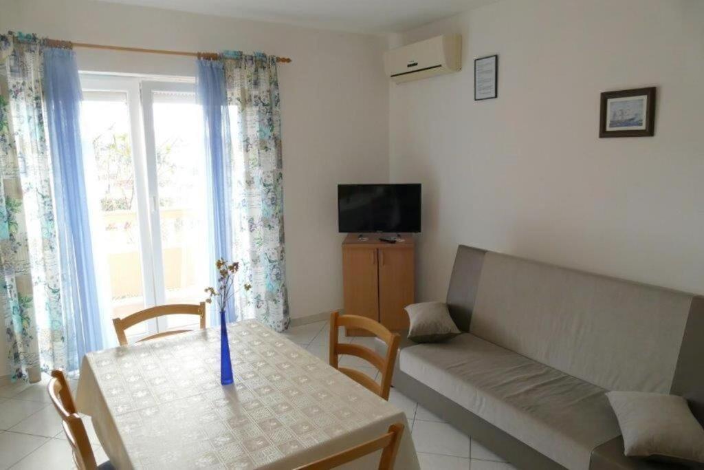 Apartments Jasmin Barbat na Rabu Εξωτερικό φωτογραφία