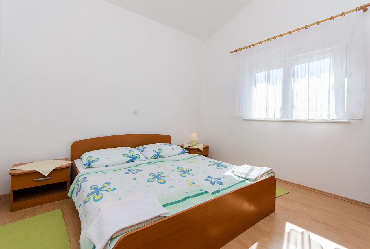 Apartments Jasmin Barbat na Rabu Εξωτερικό φωτογραφία