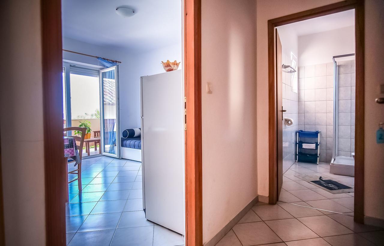 Apartments Jasmin Barbat na Rabu Εξωτερικό φωτογραφία