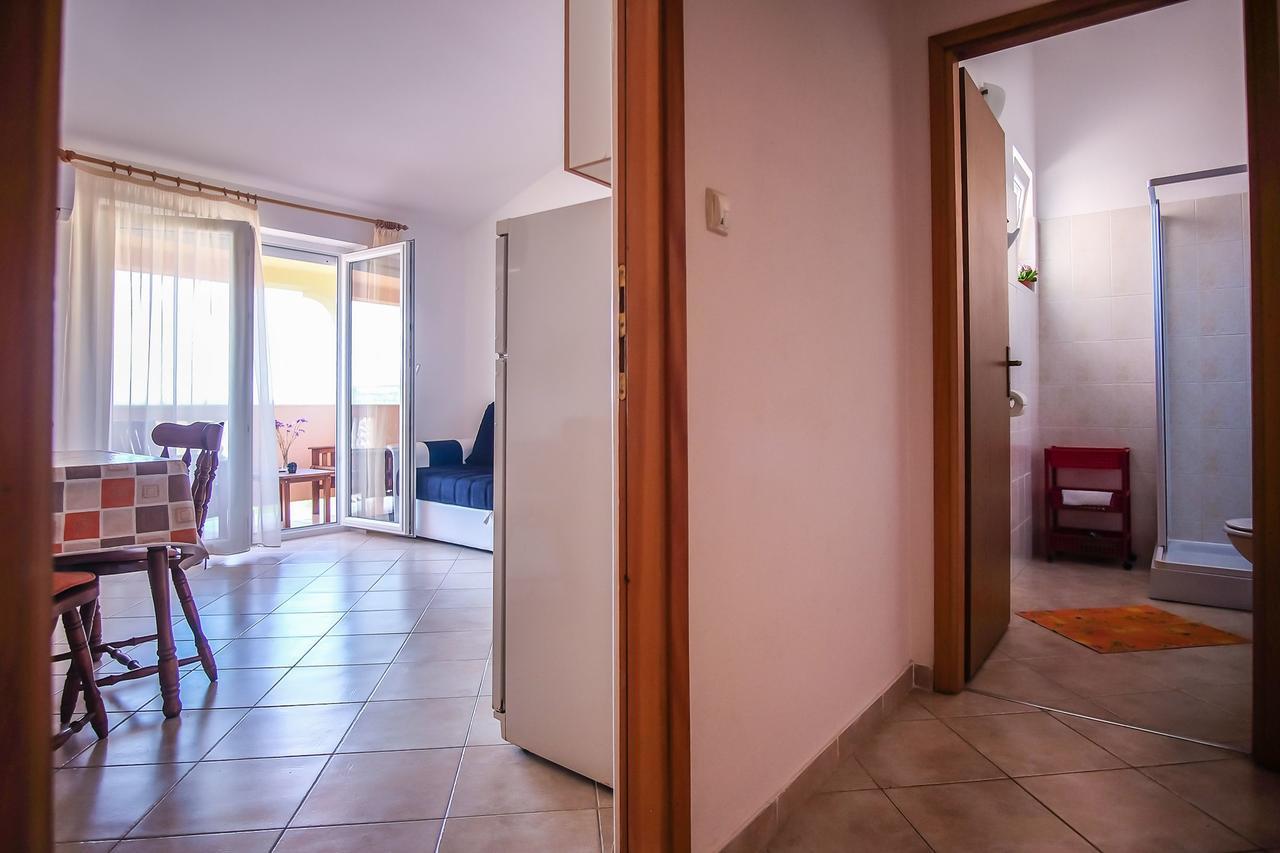 Apartments Jasmin Barbat na Rabu Εξωτερικό φωτογραφία