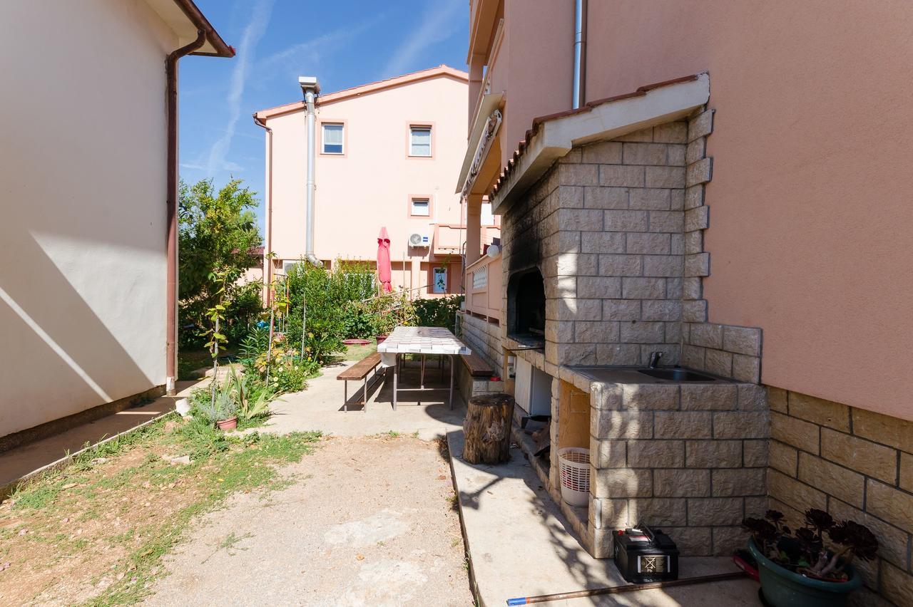 Apartments Jasmin Barbat na Rabu Εξωτερικό φωτογραφία