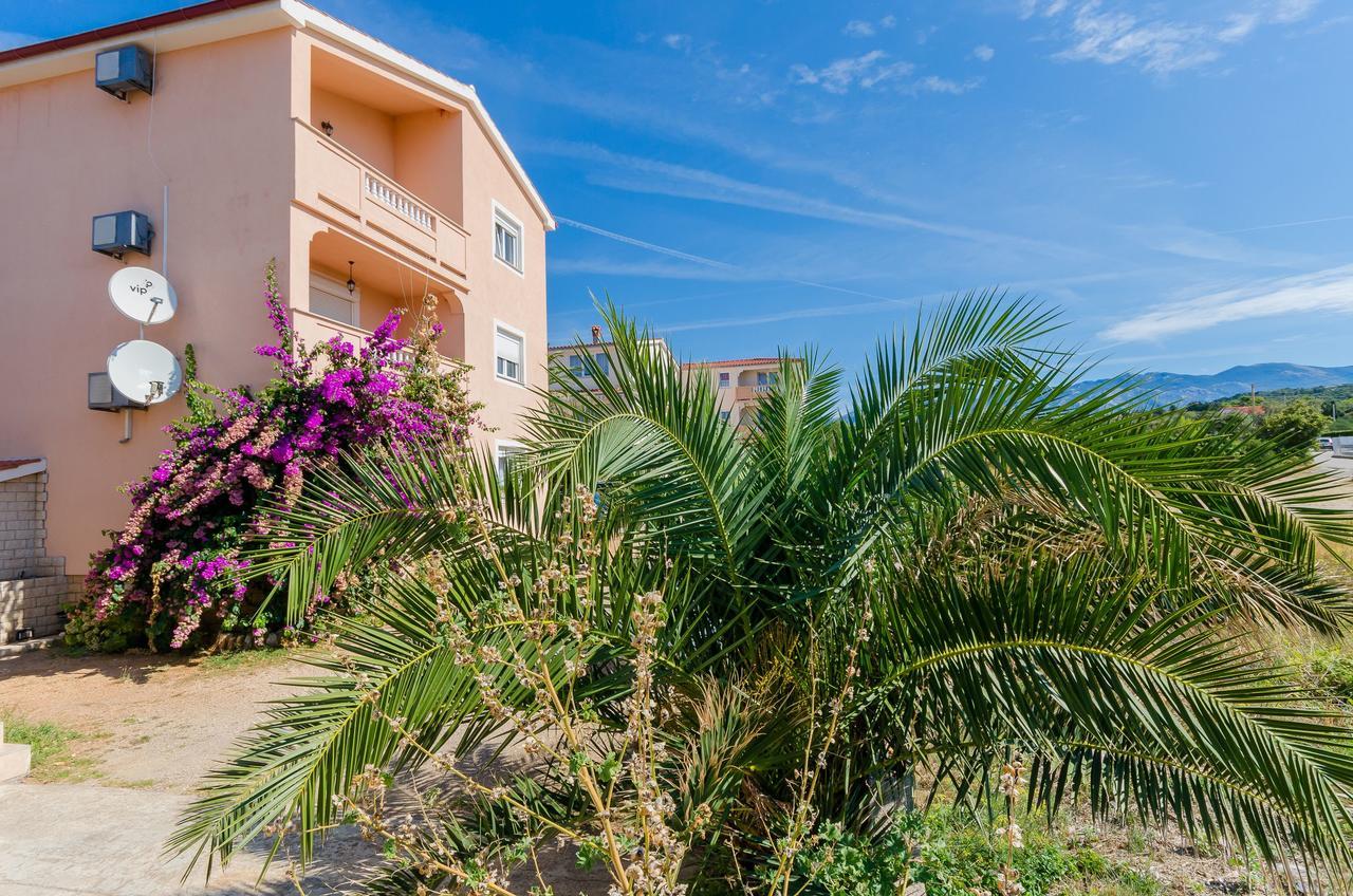 Apartments Jasmin Barbat na Rabu Εξωτερικό φωτογραφία