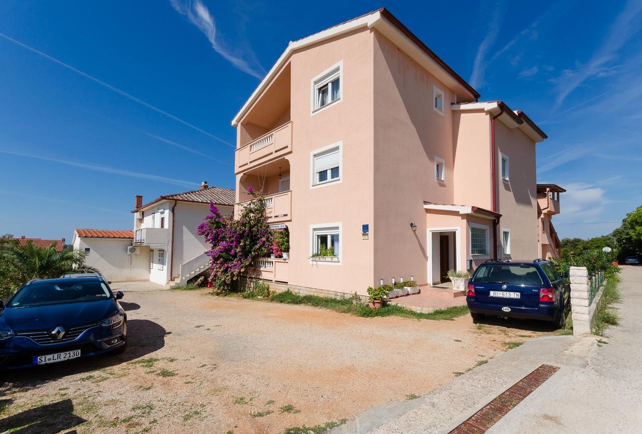 Apartments Jasmin Barbat na Rabu Εξωτερικό φωτογραφία