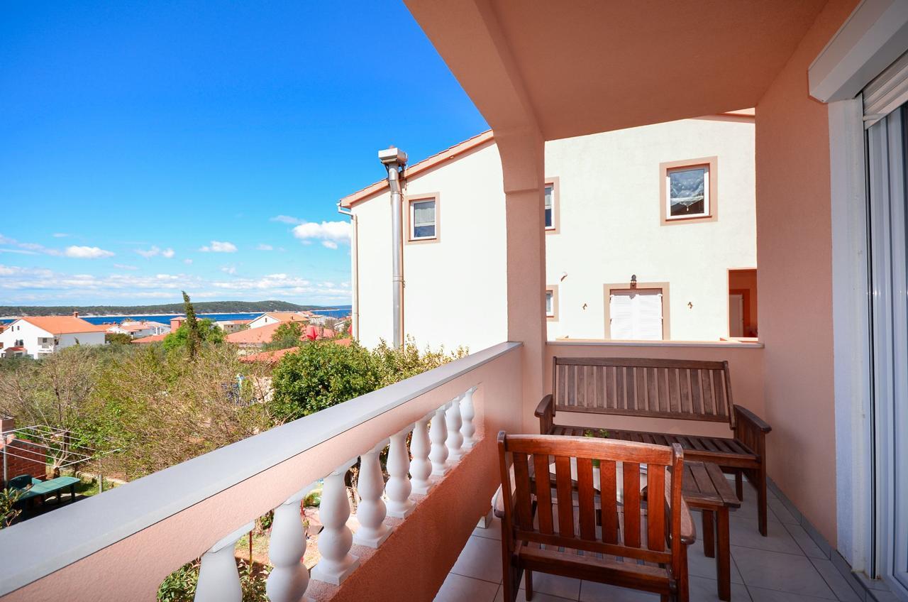 Apartments Jasmin Barbat na Rabu Εξωτερικό φωτογραφία
