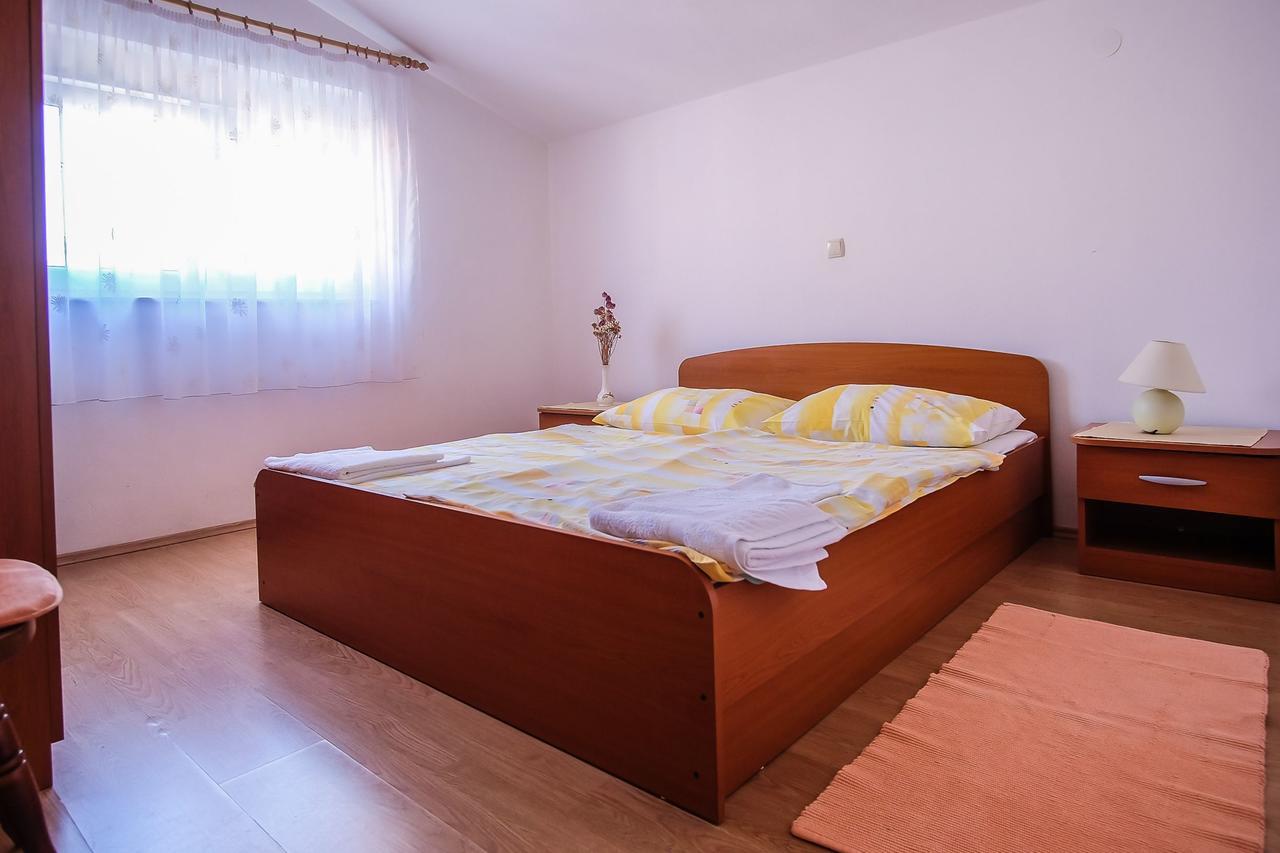 Apartments Jasmin Barbat na Rabu Εξωτερικό φωτογραφία