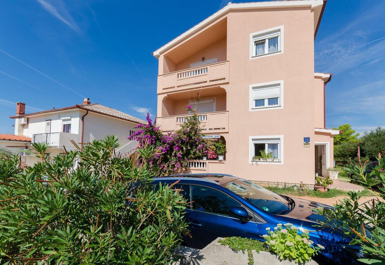 Apartments Jasmin Barbat na Rabu Εξωτερικό φωτογραφία
