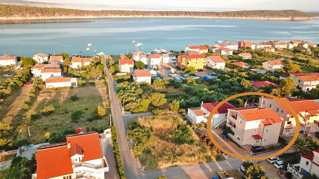 Apartments Jasmin Barbat na Rabu Εξωτερικό φωτογραφία